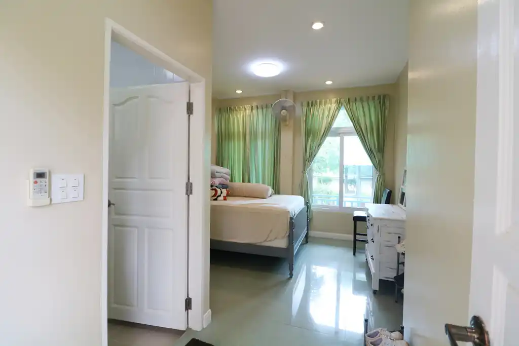 4 bedroom, 5 bathroom home and land for sale – about 6 rai – Wanon Niwat, Sakon Nakhon, photo 19