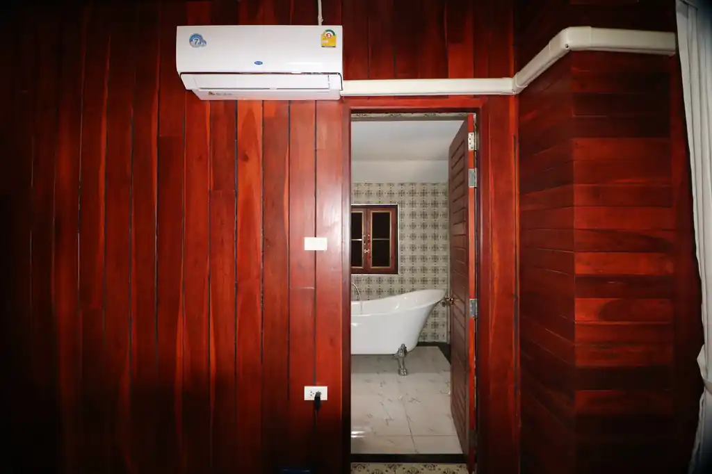 Authentic teak homes on 3+ rai of freehold land within Udon Thani city regions, photo 17