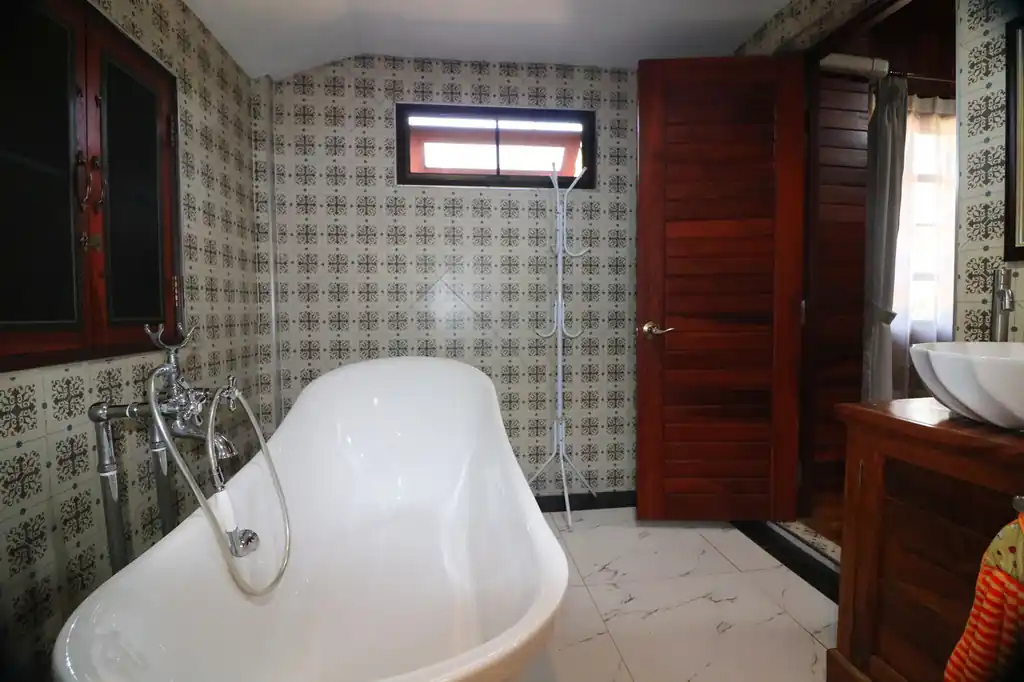 Authentic teak homes on 3+ rai of freehold land within Udon Thani city regions, photo 21