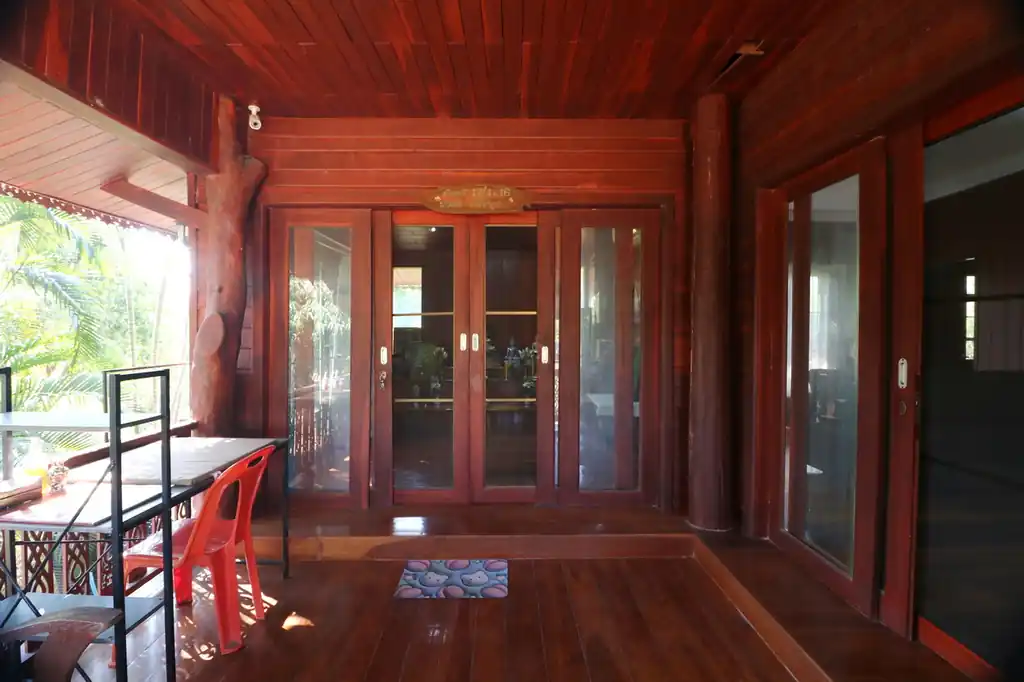 Authentic teak homes on 3+ rai of freehold land within Udon Thani city regions, photo 5