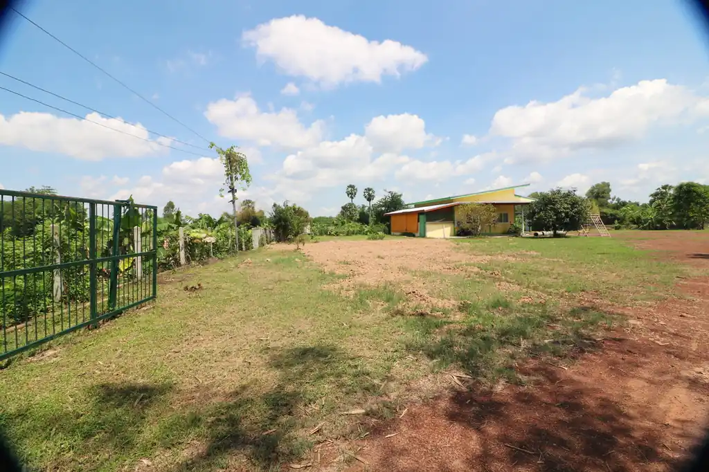 Affordable 2 bedroom, 1 bath home on 5.25 rai freehold land in Nong Han, Udon Thani, photo 2
