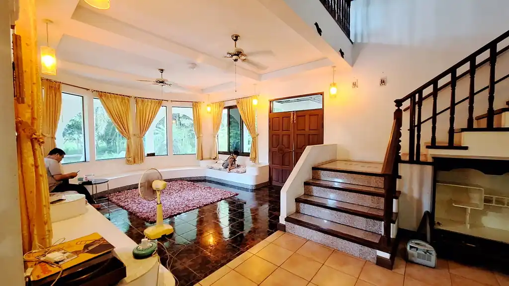 12-bedroom estate for sale near Red Lotus Lake, Udon Thani, Thailand, photo 25