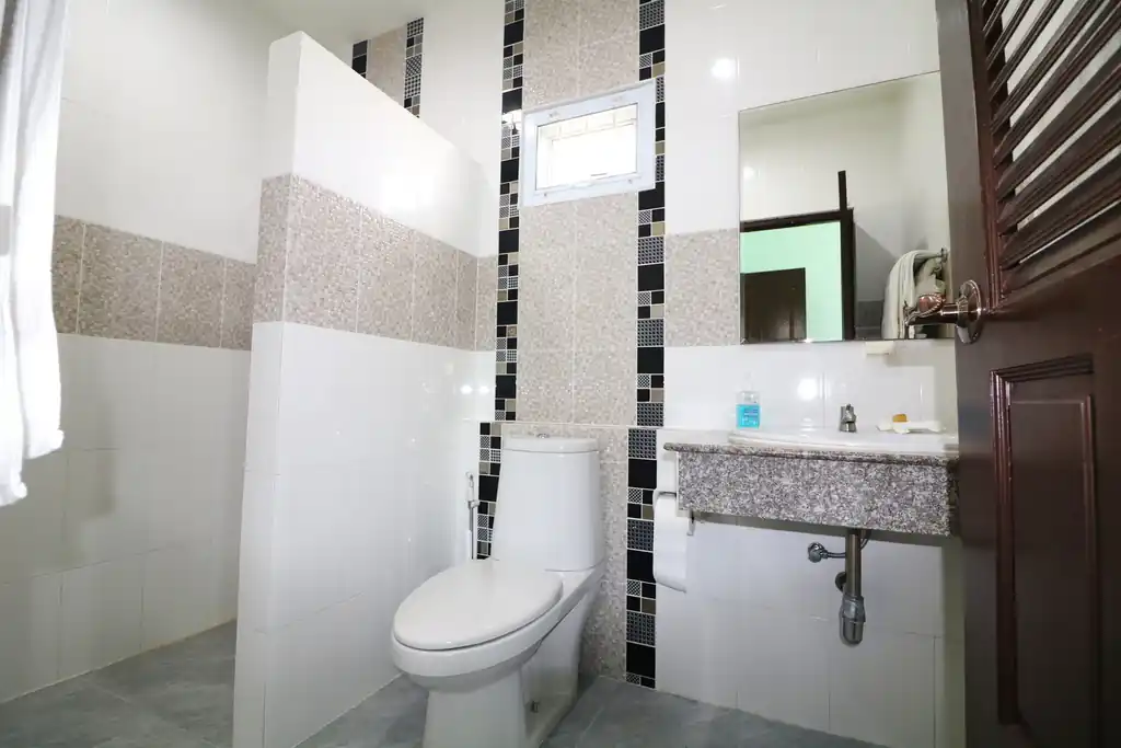 3+ rai of Mekong River frontage with a home and bungalows for sale in Phon Phisai, Nong Khai, photo 18
