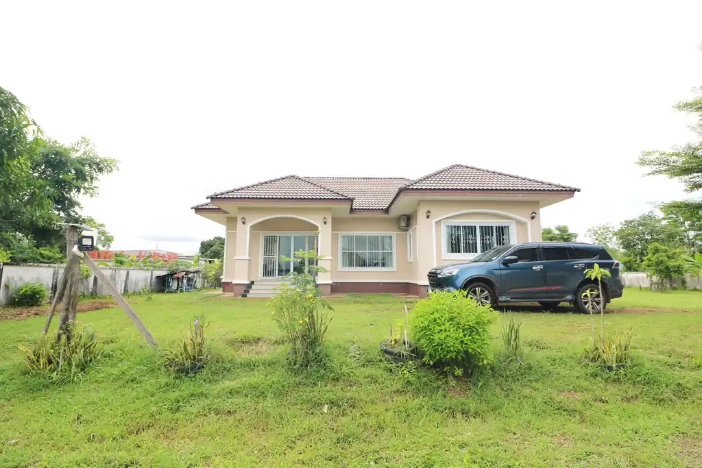 3+ rai of Mekong River frontage with a home and bungalows for sale in Phon Phisai, Nong Khai, photo 4