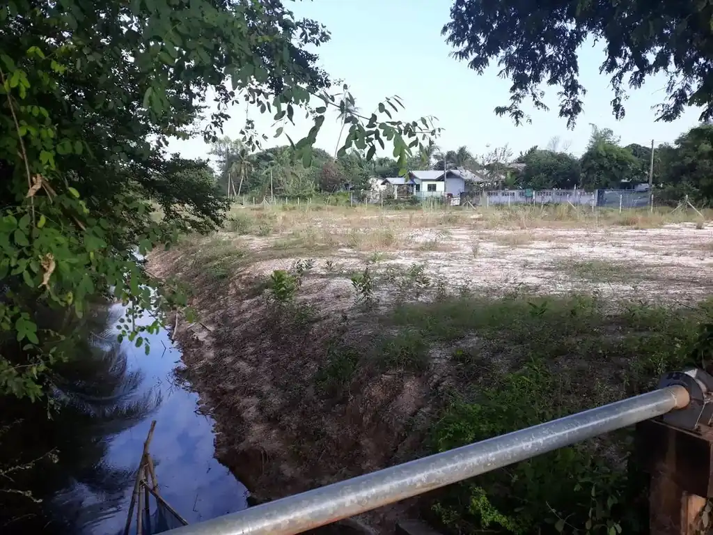 9 rai, 2 ngan, 70 sq wah lakeside development land for sale in Sam Phrao, Udon Thani, photo 8