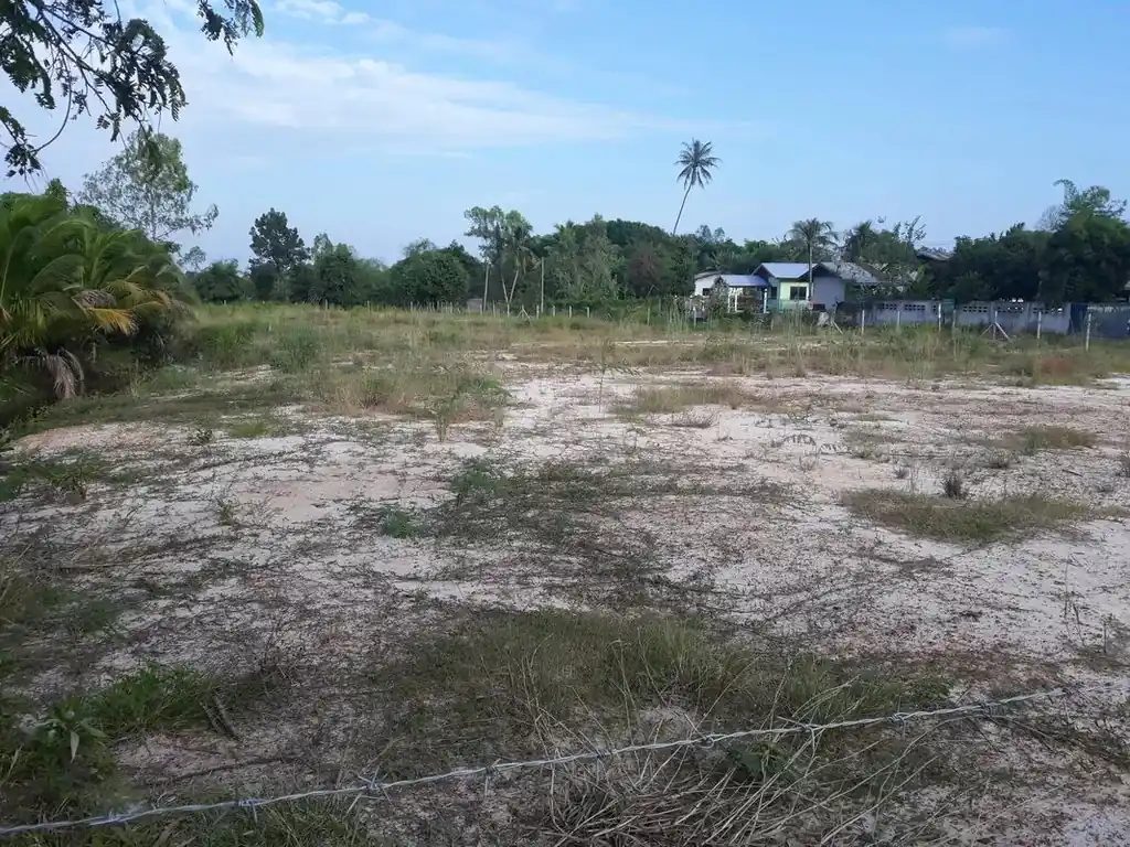 9 rai, 2 ngan, 70 sq wah lakeside development land for sale in Sam Phrao, Udon Thani, photo 9