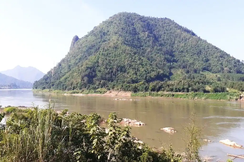 Bu Hom Riverside Resort for sale – 11 bungalows on the Mekong, Chiang Khan, Loei, photo 2