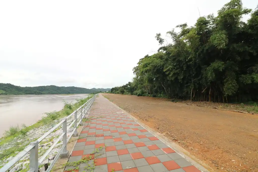 Bu Hom Riverside Resort for sale – 11 bungalows on the Mekong, Chiang Khan, Loei, photo 4