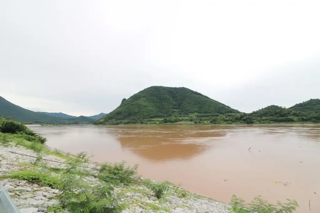 Bu Hom Riverside Resort for sale – 11 bungalows on the Mekong, Chiang Khan, Loei, photo 5