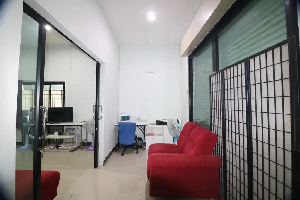 Spacious land and commercial building for sale in Udon Thani, Thailand, photo 15