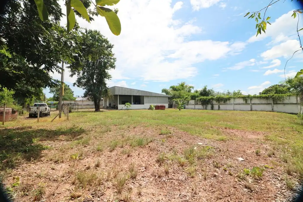 Spacious land and commercial building for sale in Udon Thani, Thailand, photo 4