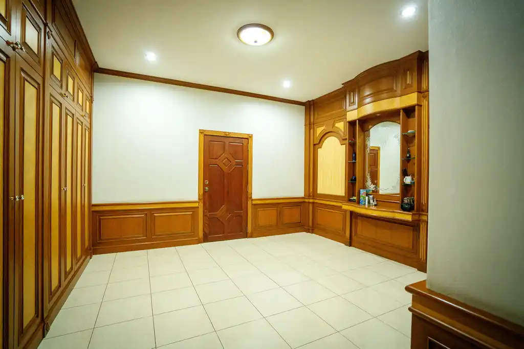 Superb Nong Khai Investment Opportunity — Warehouse, Land & Luxury Home, photo 31