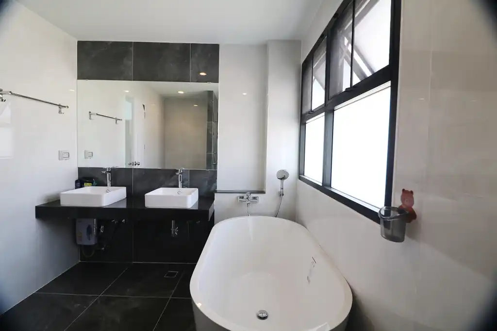 New 3–4 bedroom, 4 bathroom fully furnished corner home for rent near UD Town, Udon Thani, photo 22